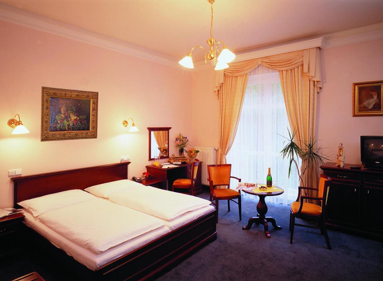 Parkhotel Richmond Κάρλοβι Βάρι Εξωτερικό φωτογραφία