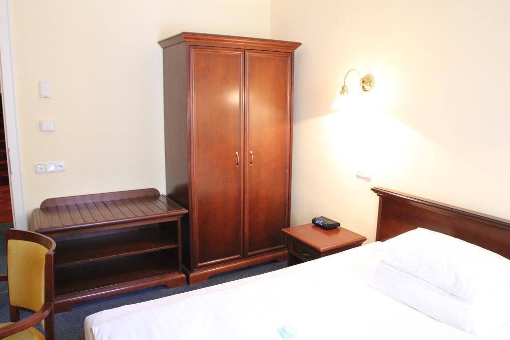 Parkhotel Richmond Κάρλοβι Βάρι Εξωτερικό φωτογραφία