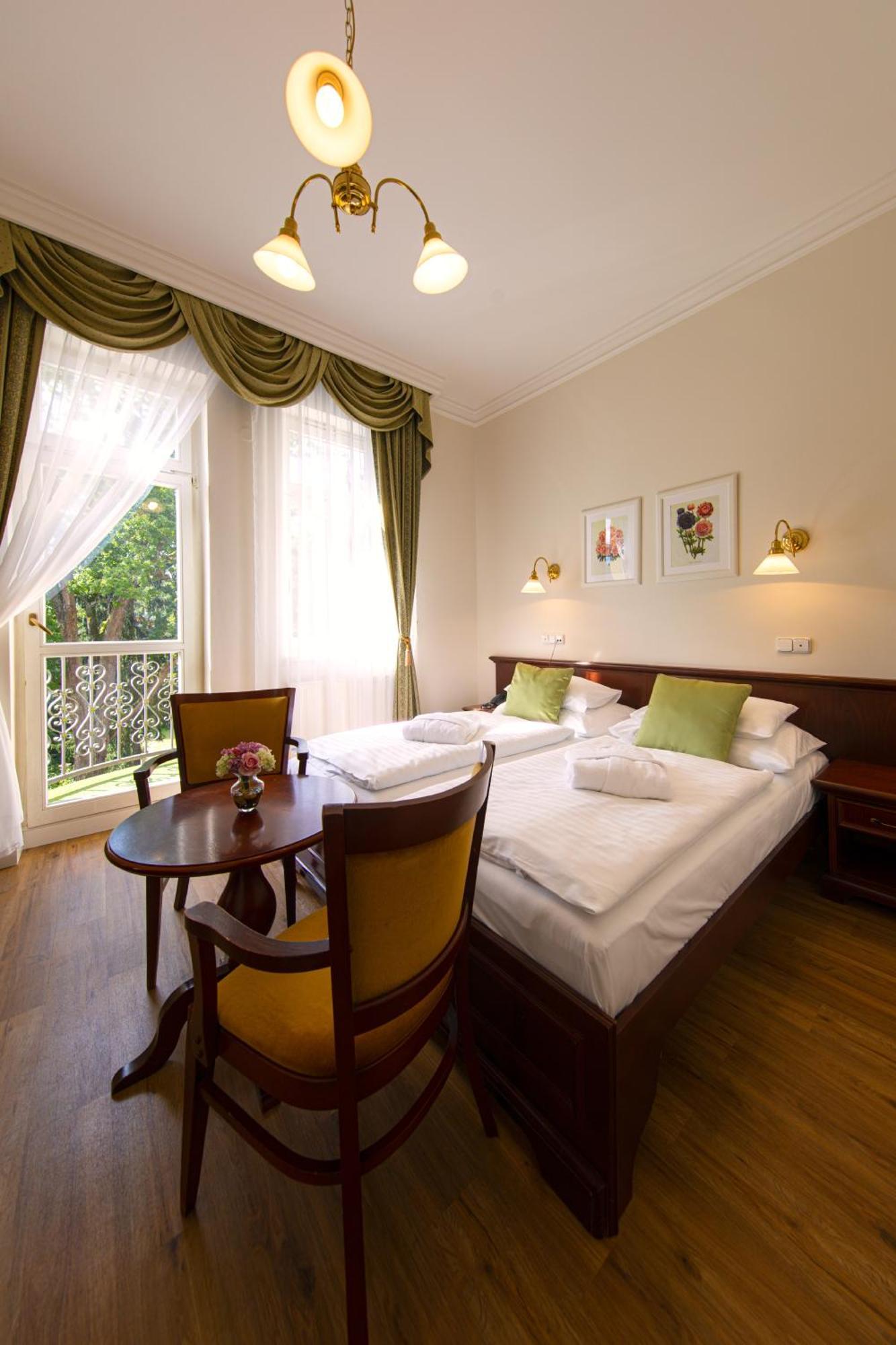 Parkhotel Richmond Κάρλοβι Βάρι Εξωτερικό φωτογραφία