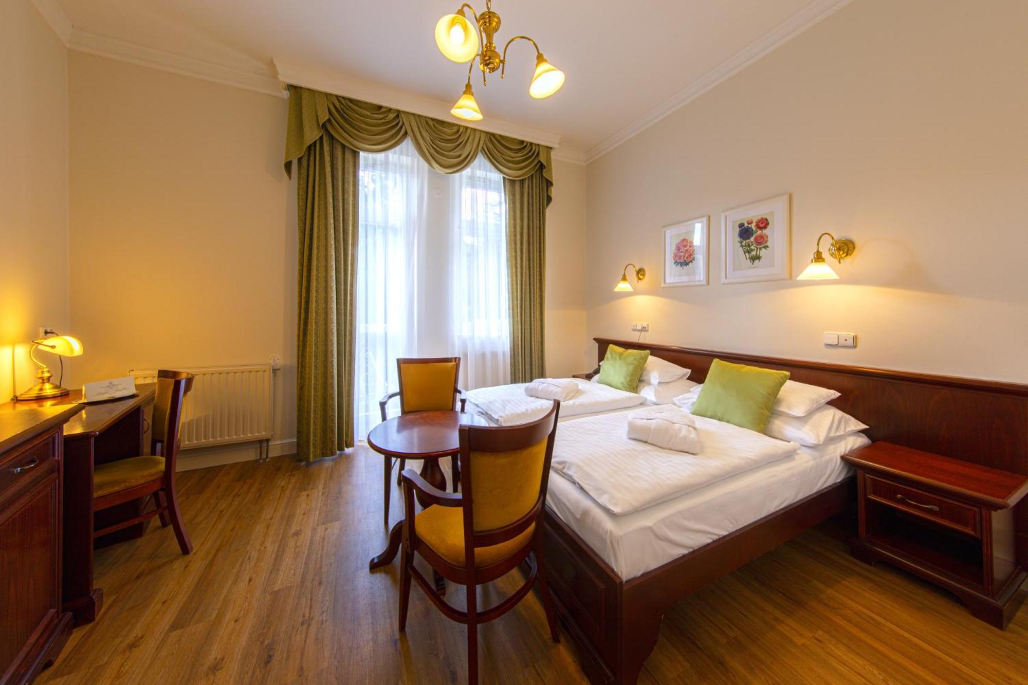 Parkhotel Richmond Κάρλοβι Βάρι Εξωτερικό φωτογραφία