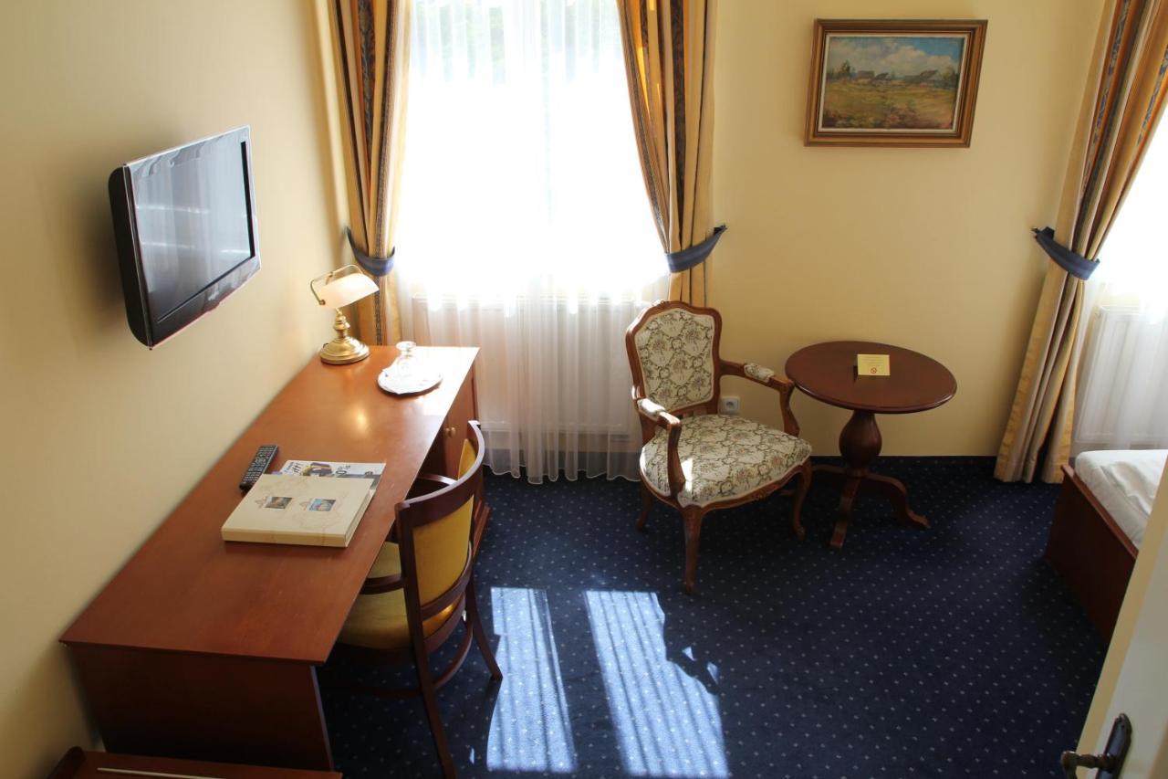 Parkhotel Richmond Κάρλοβι Βάρι Εξωτερικό φωτογραφία